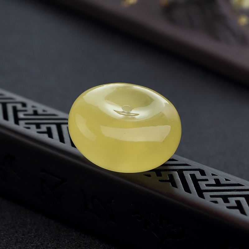 鸡油黄蜜蜡平安扣吊坠-红掌柜