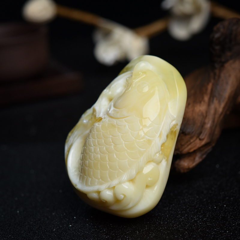 波罗的海白蜜连年有余吊坠-红掌柜