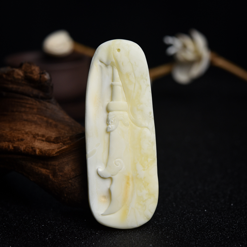 波罗的海天然象牙白白蜜关公吊坠-红掌柜