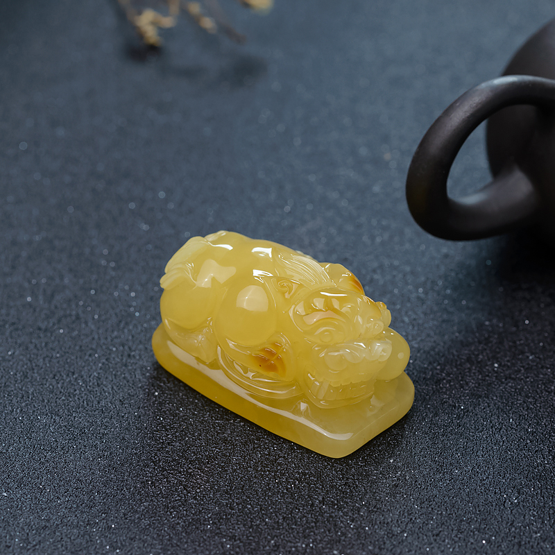 鸡油黄蜜蜡貔貅吊坠-红掌柜