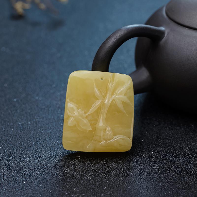 鸡油黄蜜蜡竹节吊坠-红掌柜