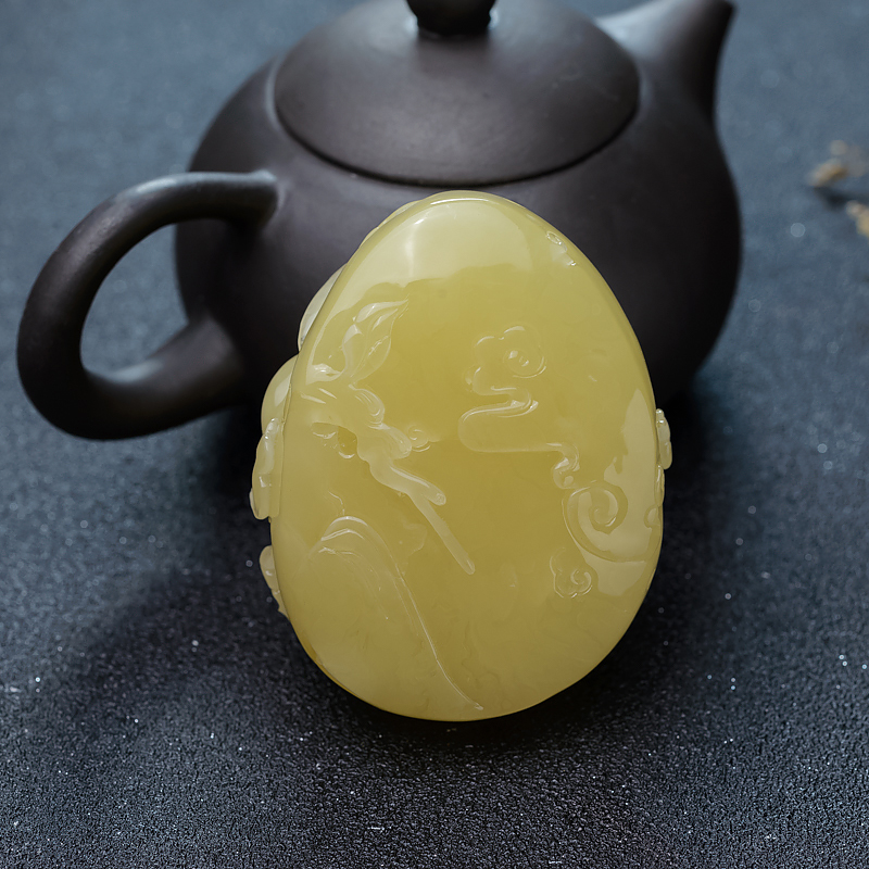 蜜蜡蝶恋花吊坠-红掌柜