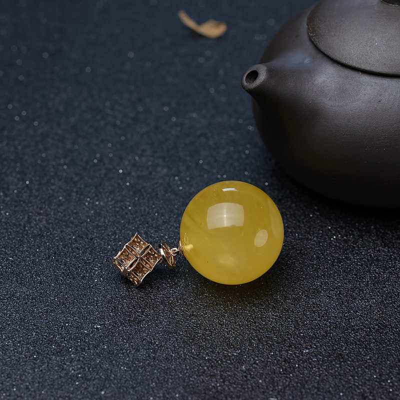 18K金镶钻金绞蜜圆珠吊坠-红掌柜