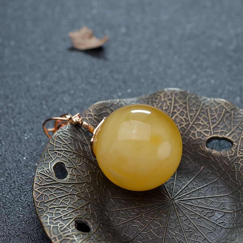 鸡油黄蜜蜡圆珠挂坠-红掌柜