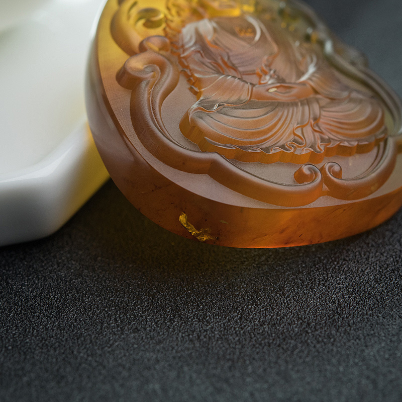 缅甸棕珀大日如来挂坠-红掌柜