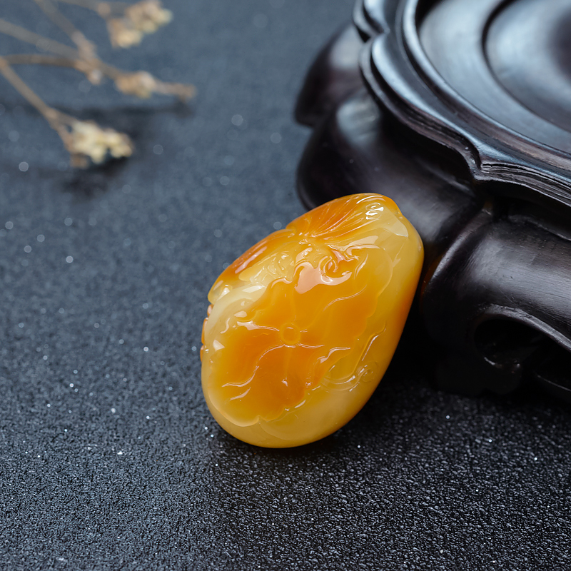 蜜蜡蝶恋花吊坠-红掌柜