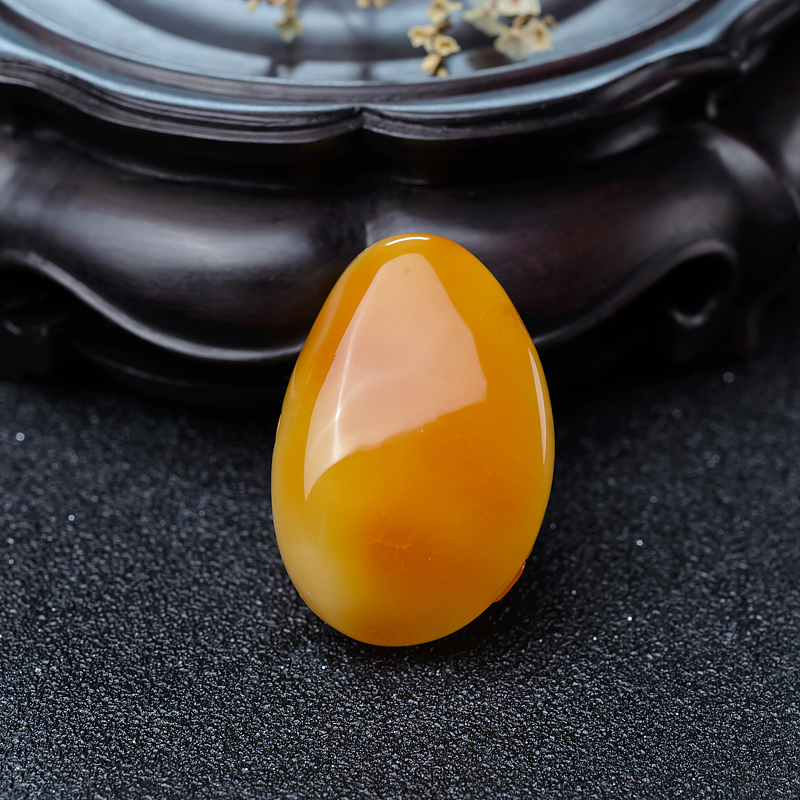 俏色蜜蜡蝶恋花-红掌柜