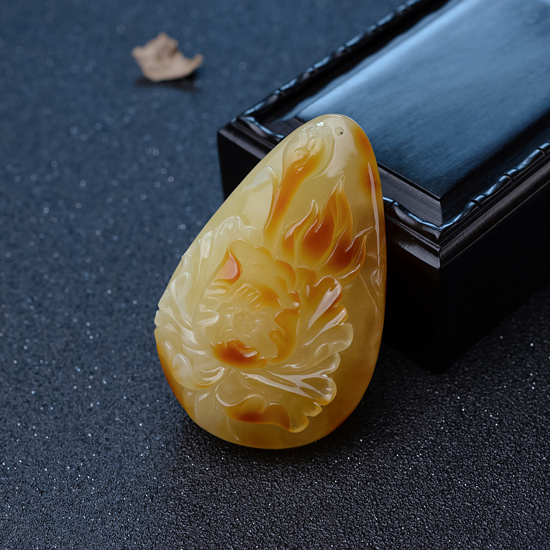 蜜蜡牡丹花吊坠-红掌柜