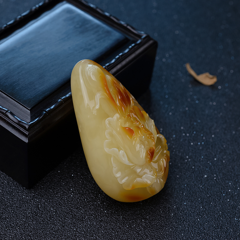 俏色蜜蜡吊坠-红掌柜