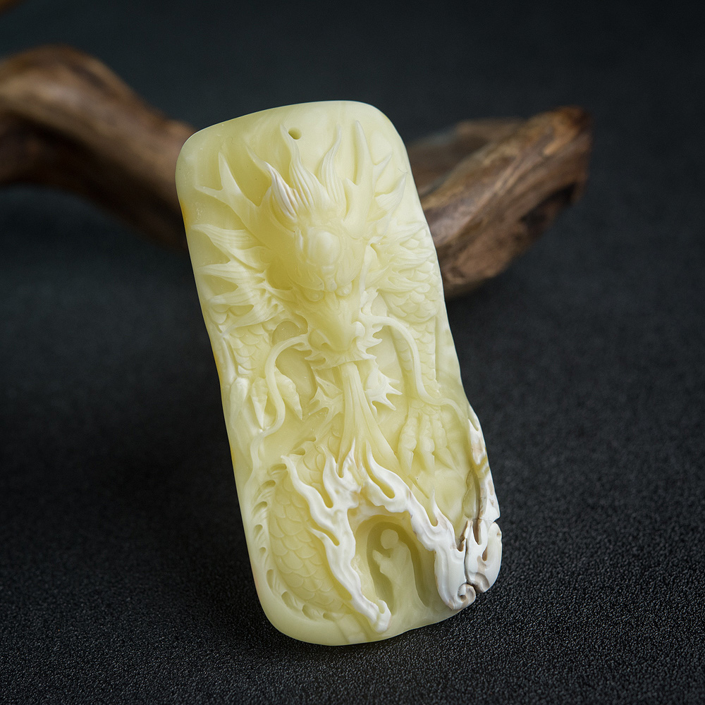 天然象牙白白蜜龙牌吊坠-红掌柜