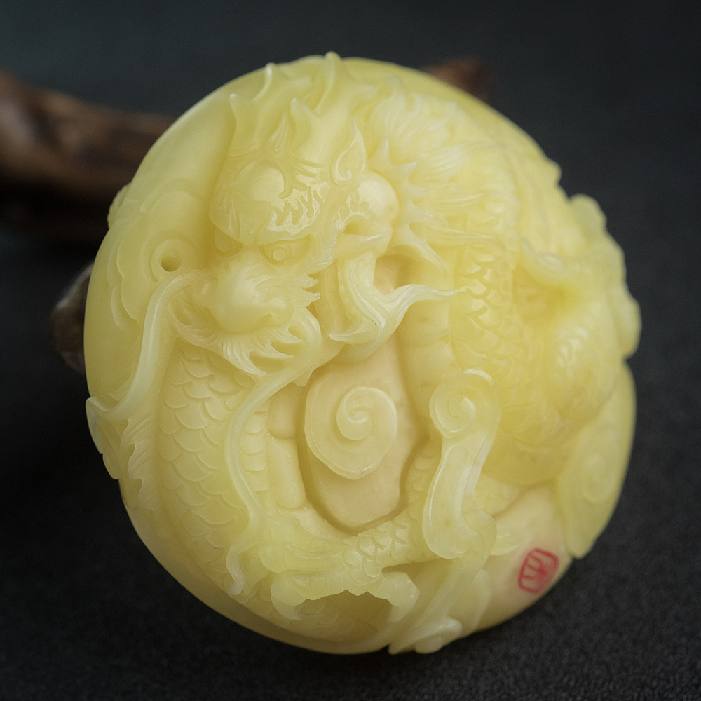 蜜蜡龙牌挂坠-红掌柜