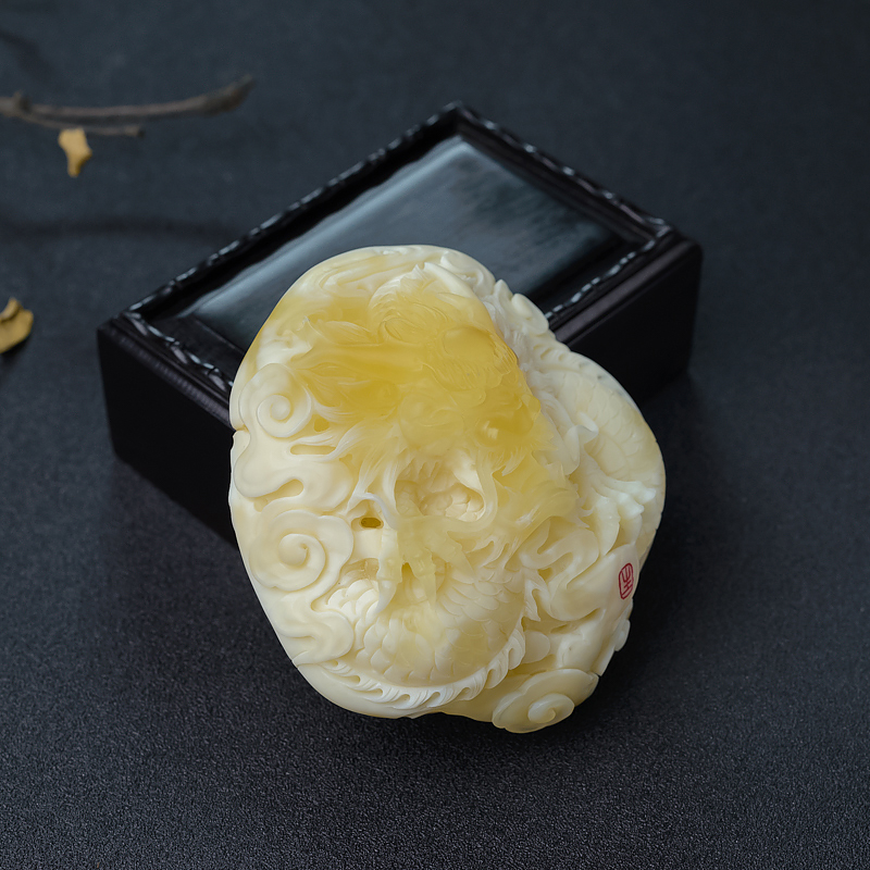 波罗的海浅黄蜜蜡龙吊坠-红掌柜