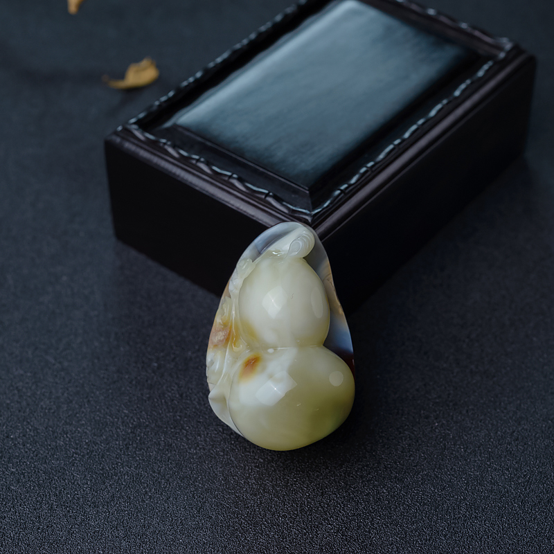 带皮白蜜葫芦吊坠-红掌柜