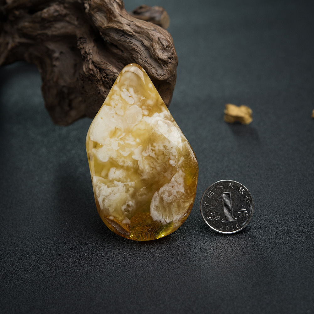 天然蜜蜡随形挂坠-红掌柜