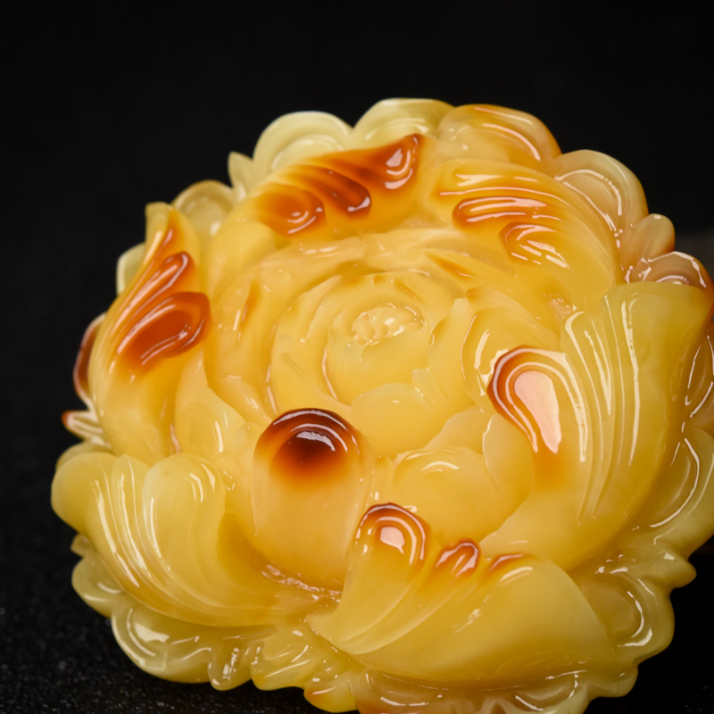 俏色蜜蜡吊坠-红掌柜