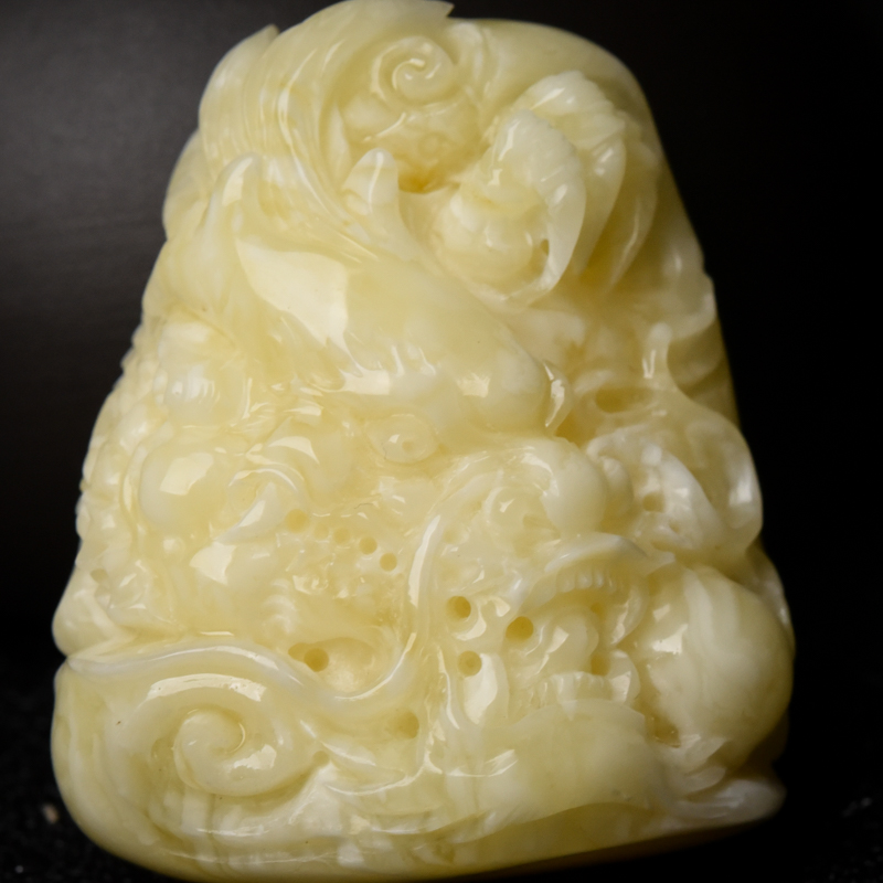 波罗的海蜜蜡龙吊坠-红掌柜