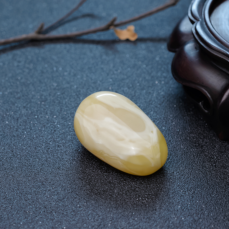 天然白花蜜蜡随形吊坠-红掌柜