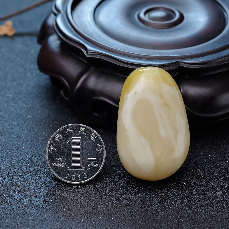 白花蜜蜡随形吊坠-红掌柜