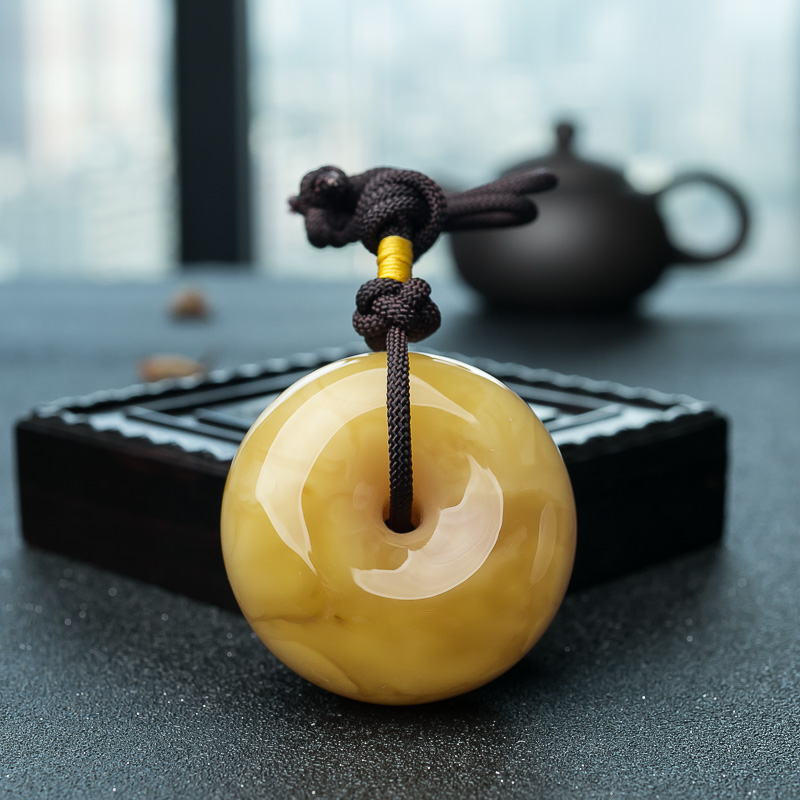 鸡油黄蜜蜡平安扣吊坠-红掌柜