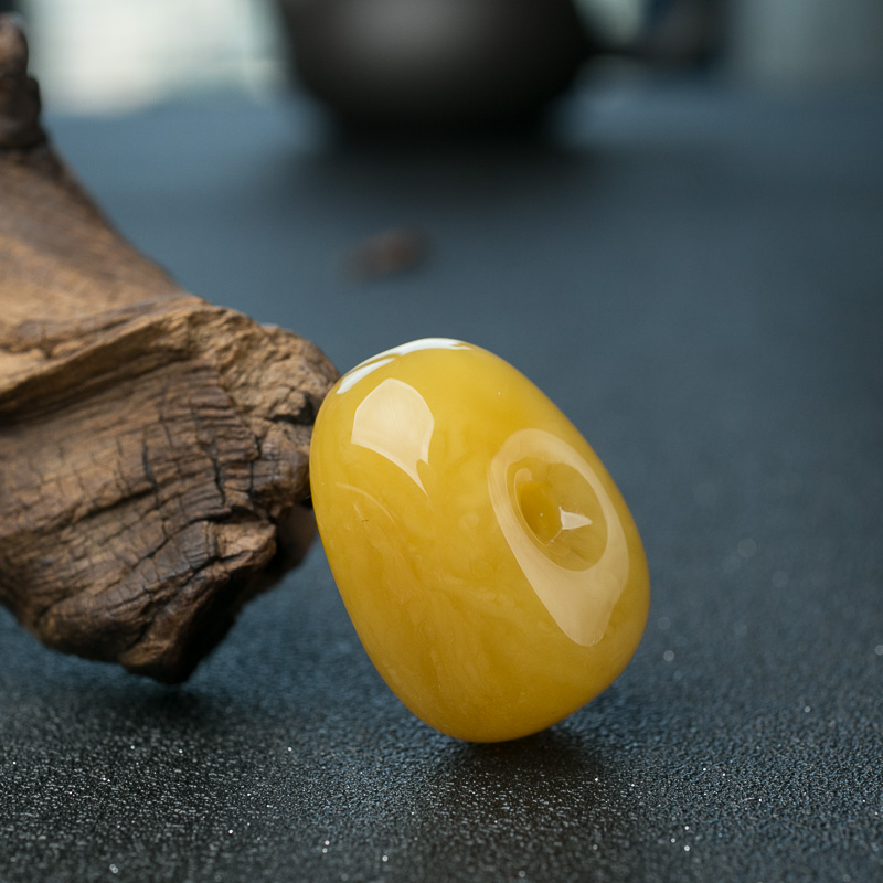 天然蜜蜡随形扣吊坠-红掌柜