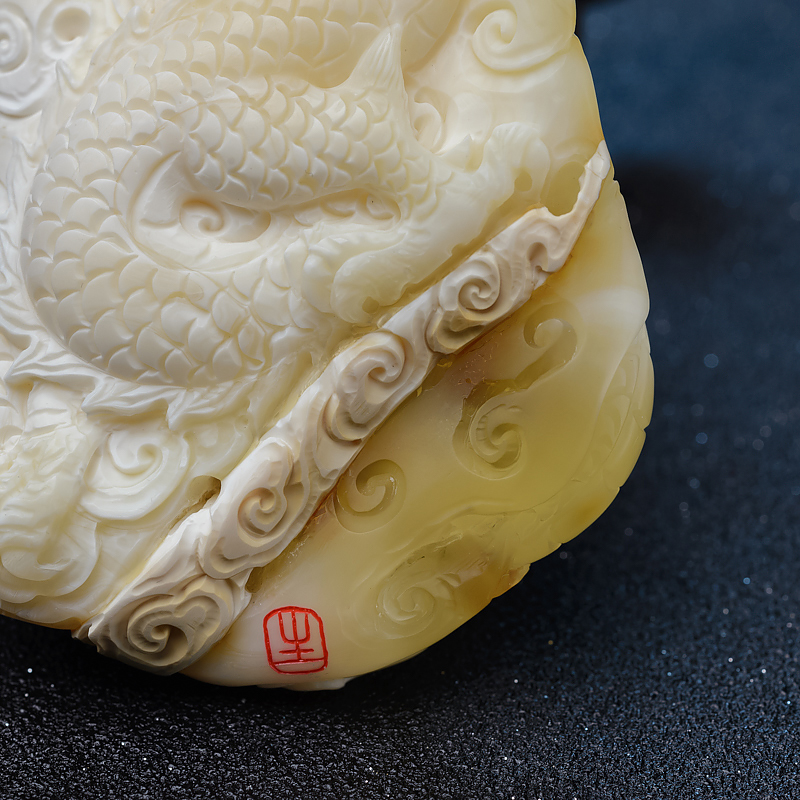 带皮白蜜弥勒佛挂坠-红掌柜