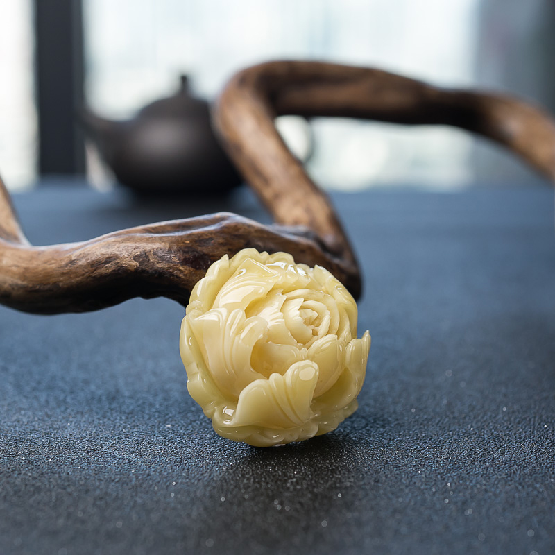 波罗的海蜜蜡牡丹花吊坠-红掌柜