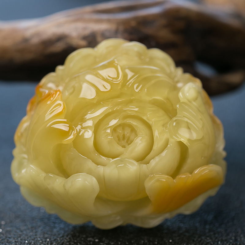 俏色蜜蜡花吊坠-红掌柜