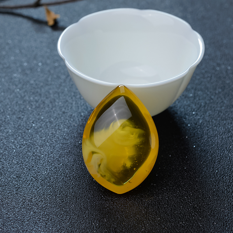 鸡油黄金绞蜜随形吊坠-红掌柜