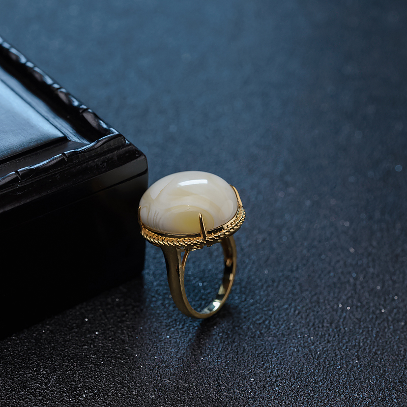 18K金镶蜜蜡戒指-红掌柜