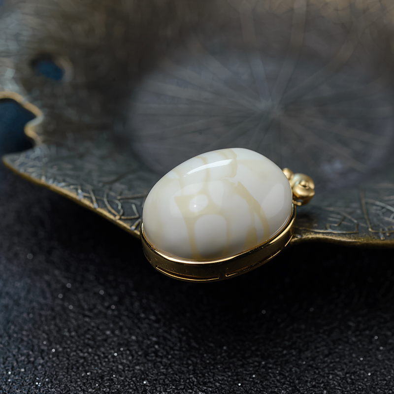 天然波罗的海瓷白白蜜吊坠-红掌柜