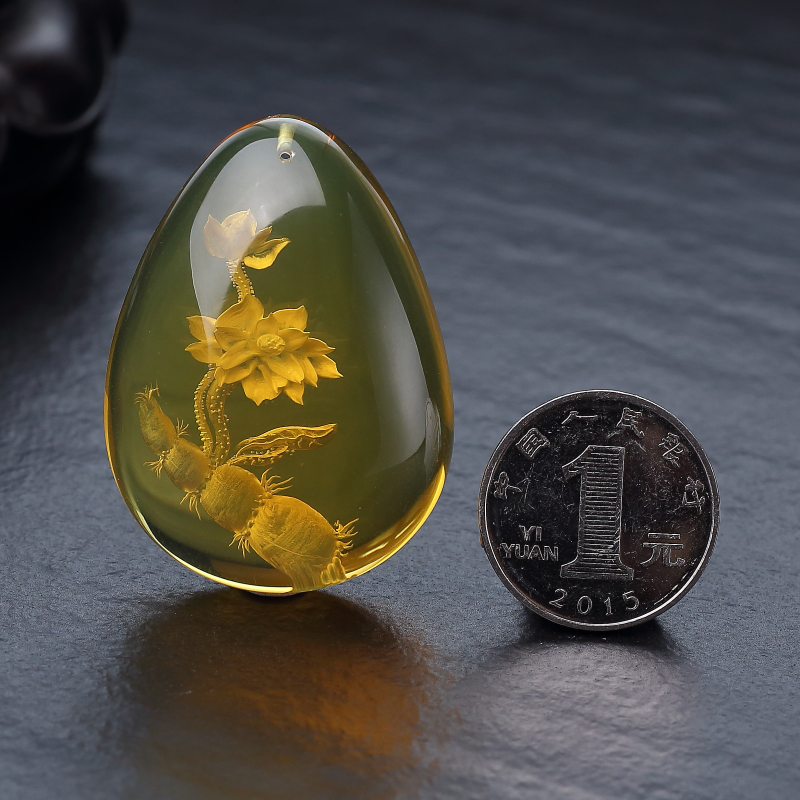 蓝珀吊坠-红掌柜