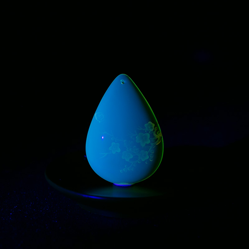 蓝珀梅花挂坠-红掌柜