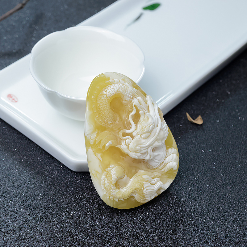 白花蜜龙牌吊坠-红掌柜