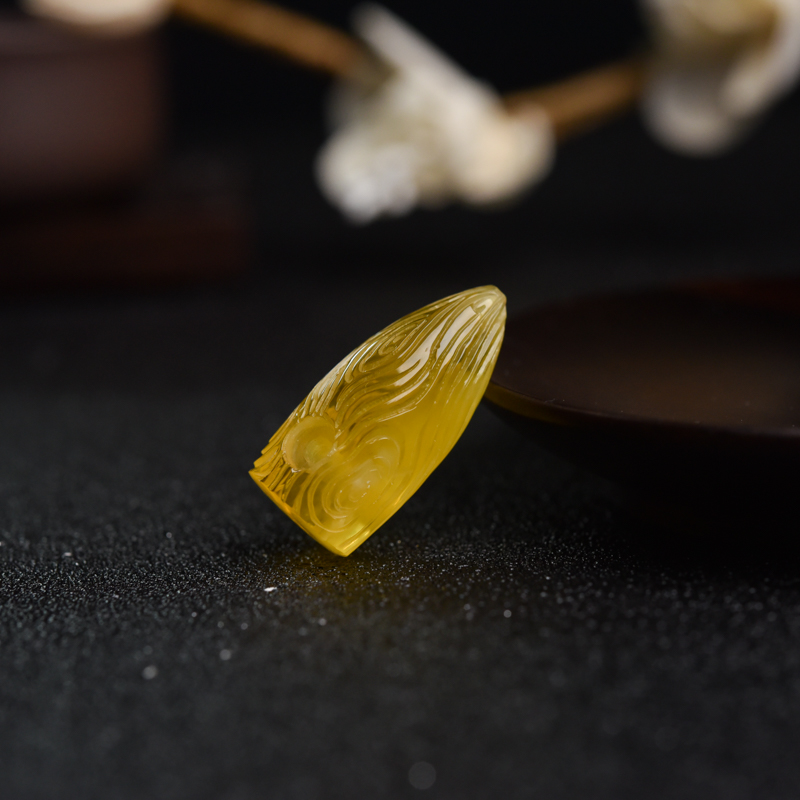 天然鸡油黄金绞蜜弹头吊坠 -红掌柜