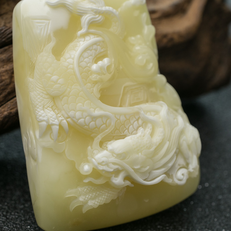 波罗的海白花蜜蜡龙牌吊坠-红掌柜