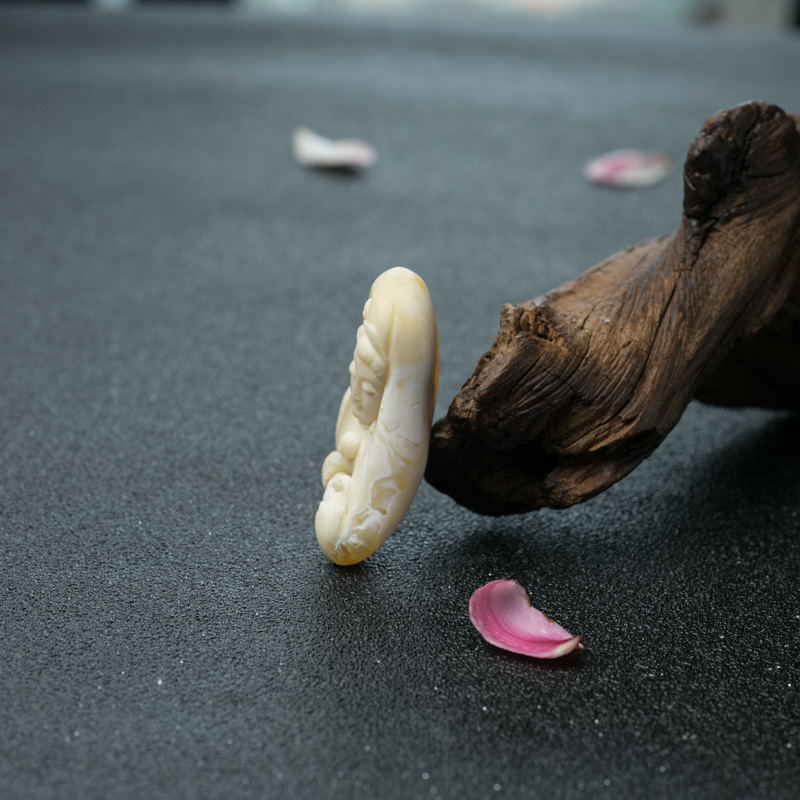 天然蜜蜡观音吊坠-红掌柜