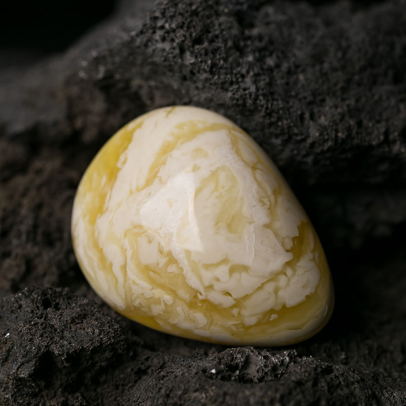 蜜蜡水滴吊坠-红掌柜