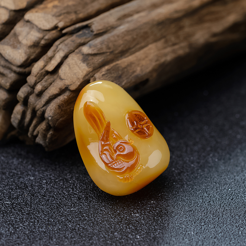 波罗的海带皮俏色蜜蜡喜在眼前吊坠-红掌柜