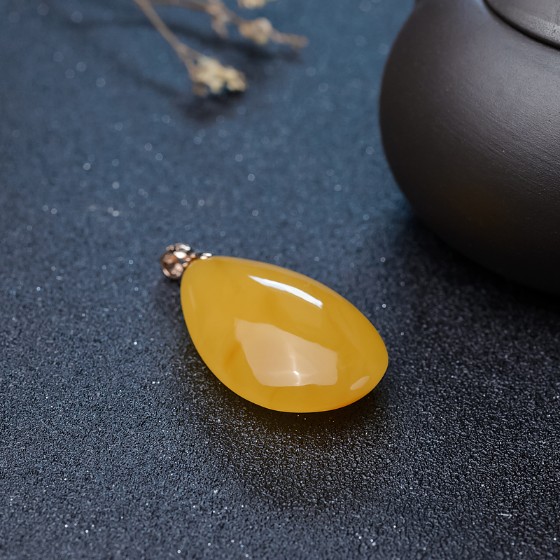 18K金镶钻天然鸡油黄蜜蜡吊坠-红掌柜
