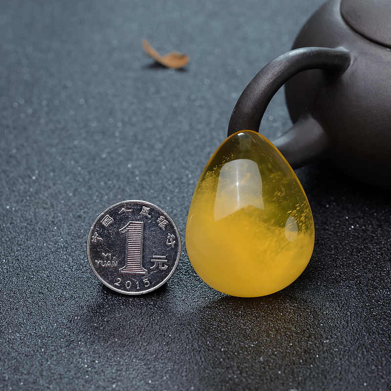 鸡油黄金绞蜜水滴挂坠-红掌柜