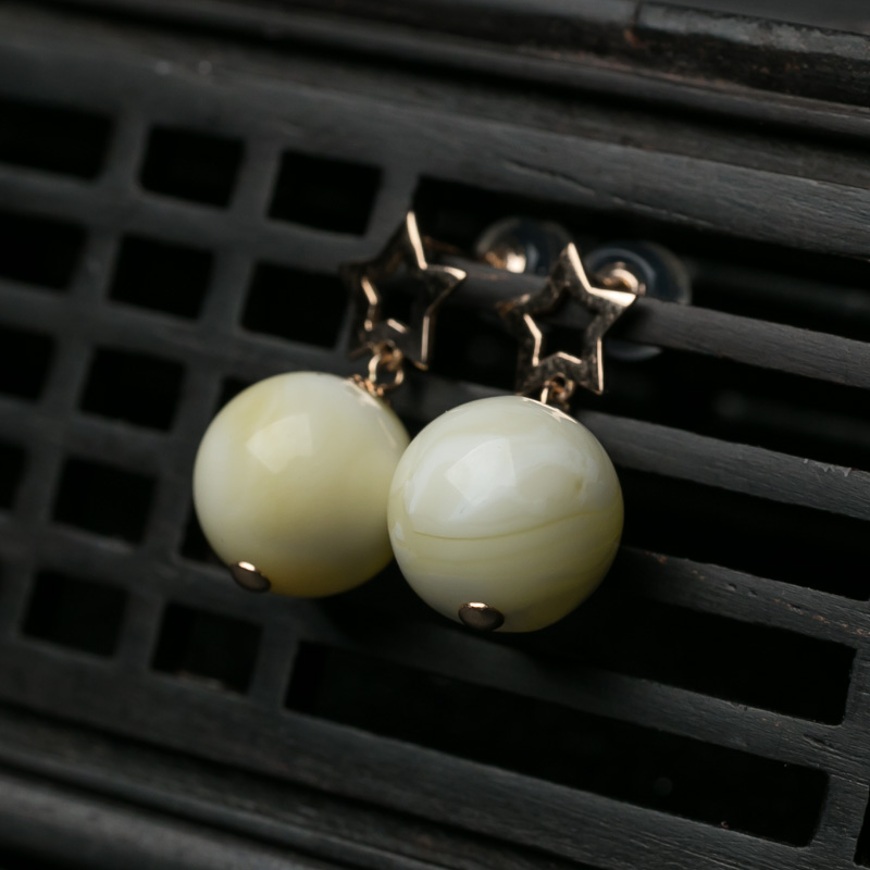 金镶白蜜耳坠-红掌柜