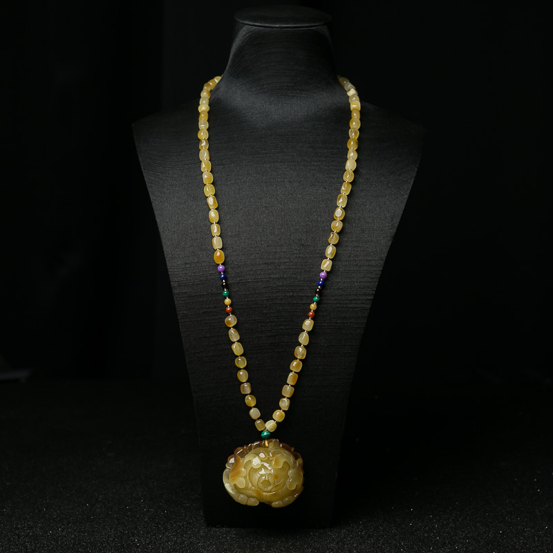 带皮俏色蜜蜡牡丹花项链-红掌柜