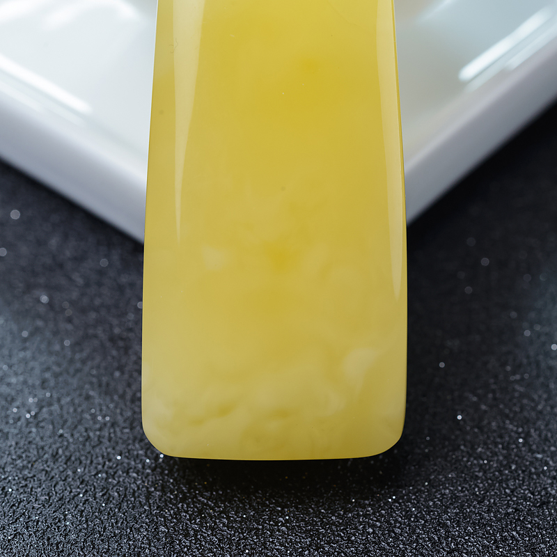 天然鸡油黄蜜蜡方牌吊坠-红掌柜