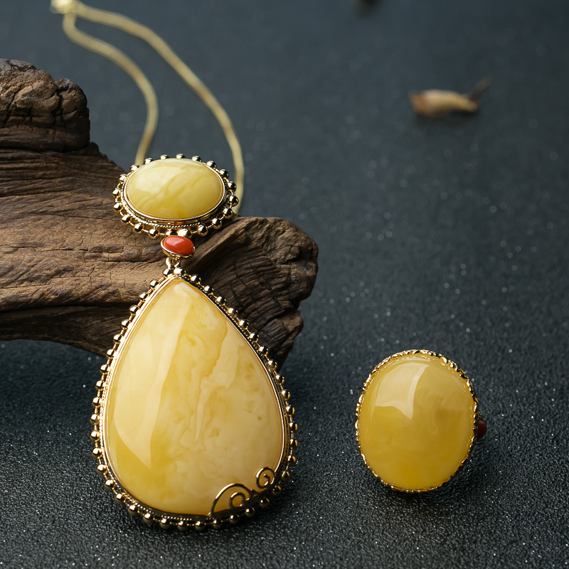 银镶蜜蜡套装-红掌柜