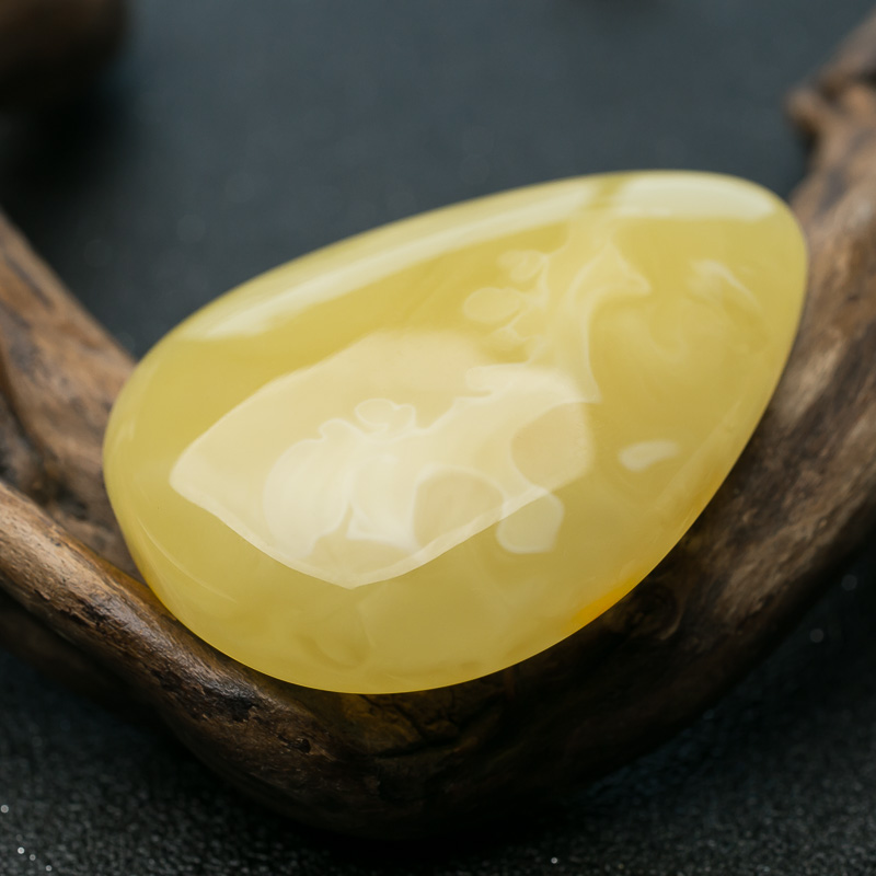 蜜蜡水滴挂坠-红掌柜