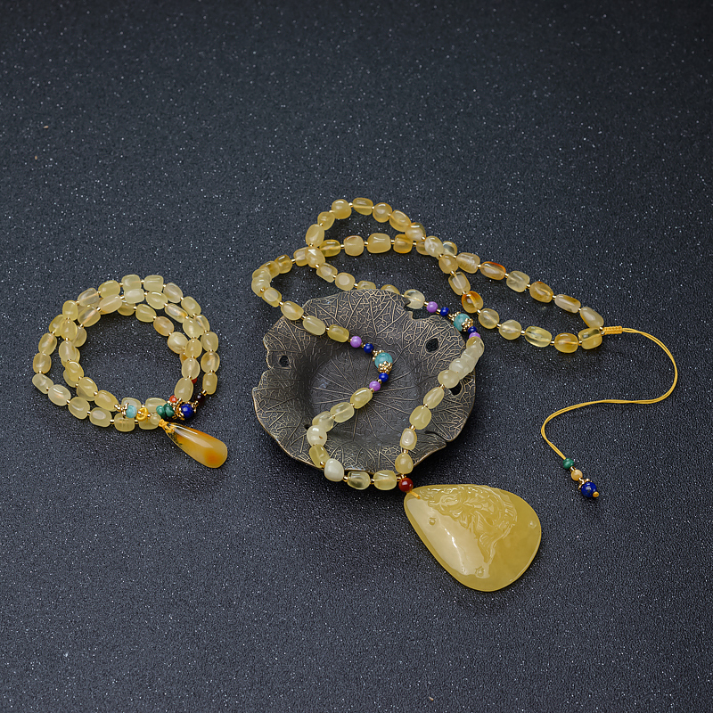 鸡油黄蜜蜡鱼牌项链-红掌柜