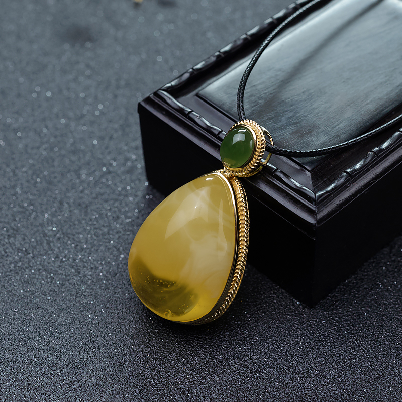 鸡油黄蜜蜡水滴吊坠-红掌柜