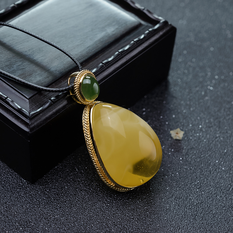 银镶蜜蜡水滴吊坠-红掌柜