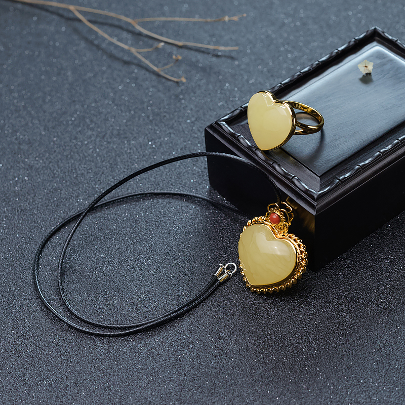 银镶蜜蜡套装-红掌柜