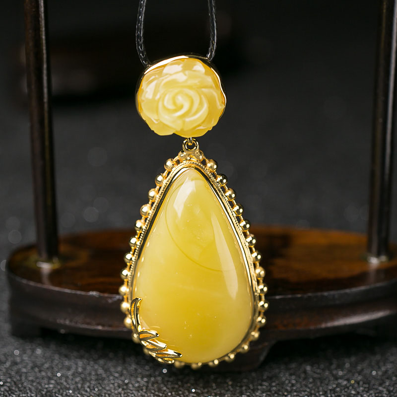 银镶鸡油黄蜜蜡水滴吊坠-红掌柜